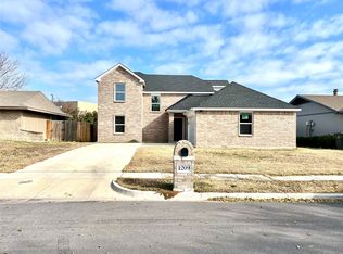 1209 Whiteoak Dr, Garland, TX 75040