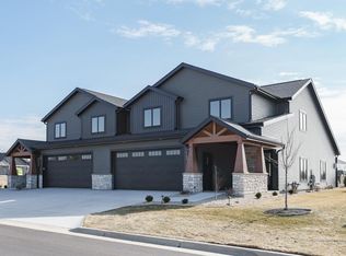 365 Ridge View Dr UNIT 15, Milton, WI 53563