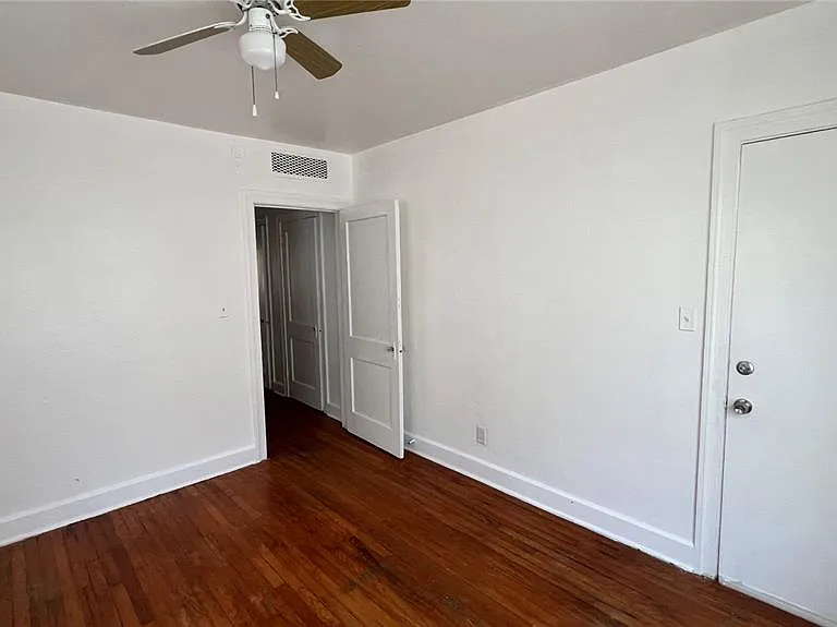 735 Grove St N #2 — Photo 8