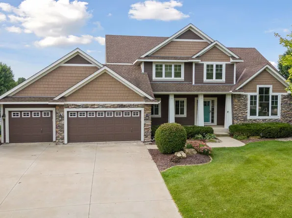 8215 Kelzer Pond Dr, Victoria, MN 55386