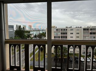 1001 NE 14th Ave APT 701, Hallandale, FL 33009