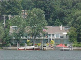 515 Lake St #6, Saugatuck, MI 49453