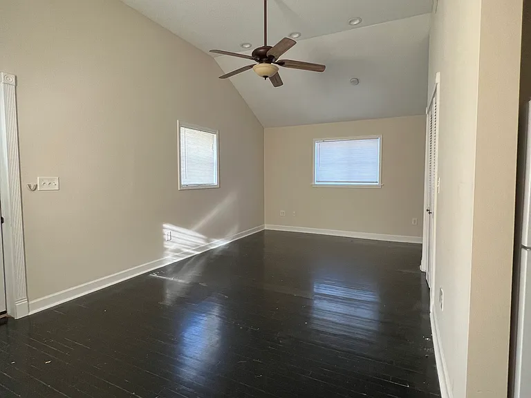 3983 Front St #4 — Photo 3
