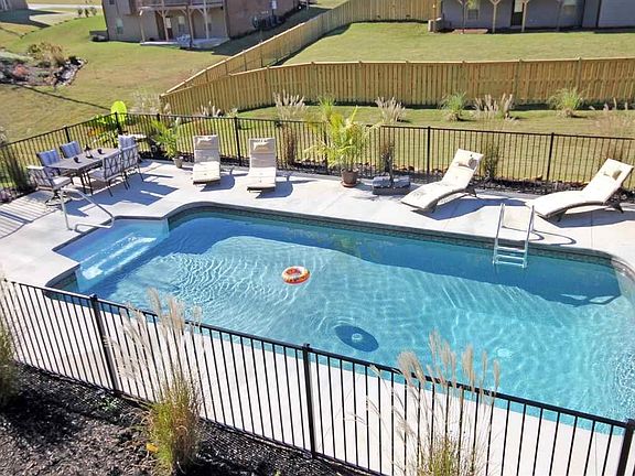2nd image of 216 Tuscany Falls Dr