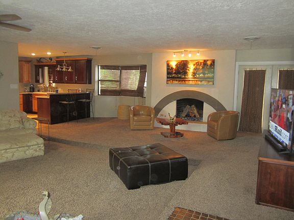 2nd image of 117 Yucca Dr