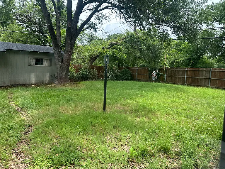 1201 W Lovers Ln — Photo 42