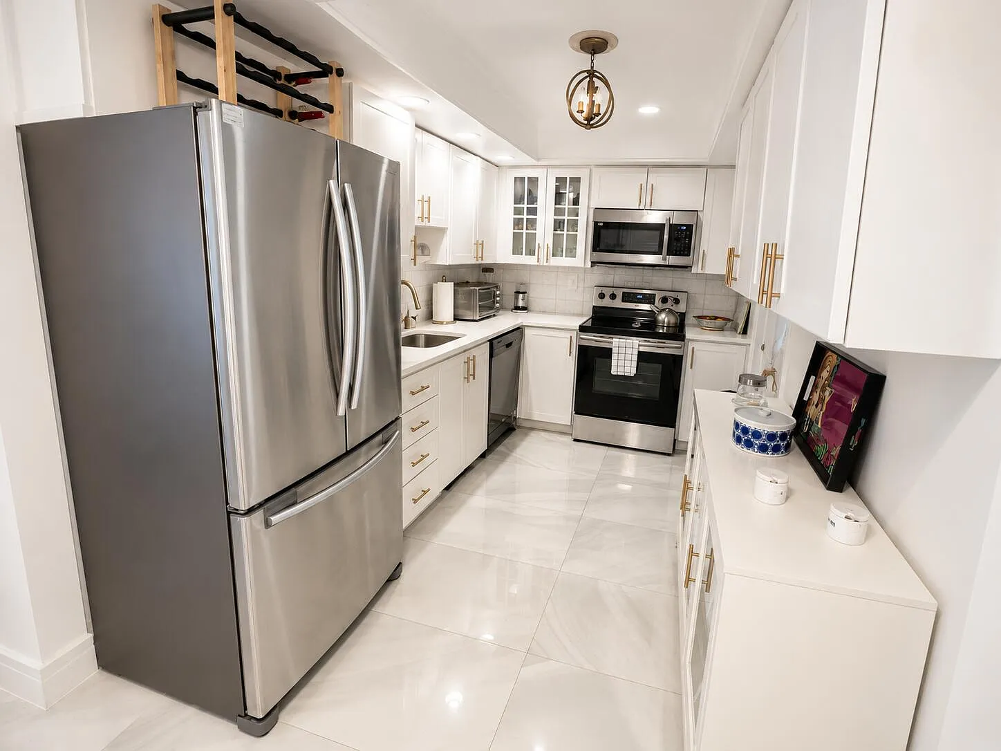 2 bed, 2.0 bath, 959 sqft, $2,400 — Photo 2