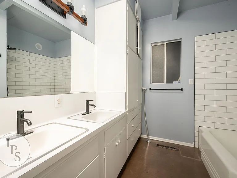 4096 N Sherman St — Photo 14