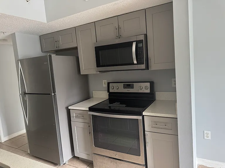 1670 N 42nd Cir #105 — Photo 3