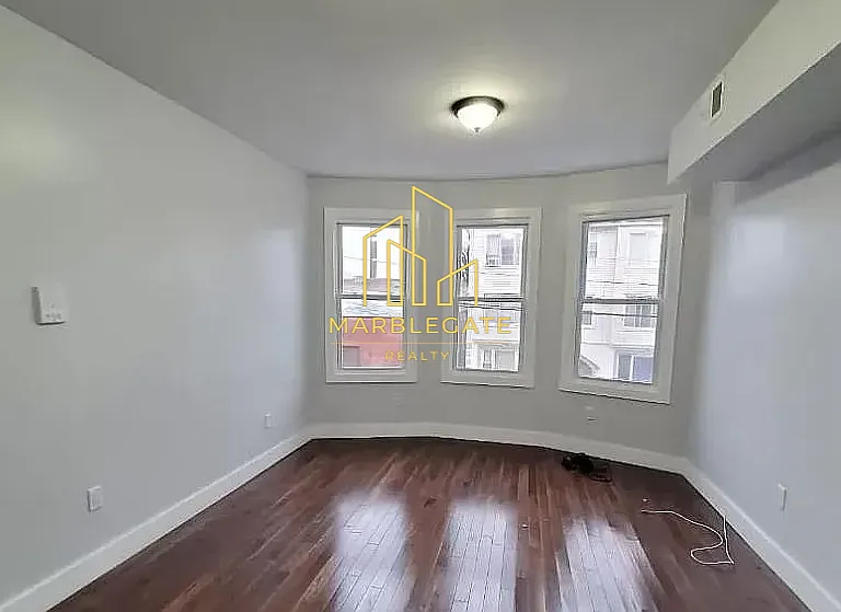 179 21st St #33 — Photo 4