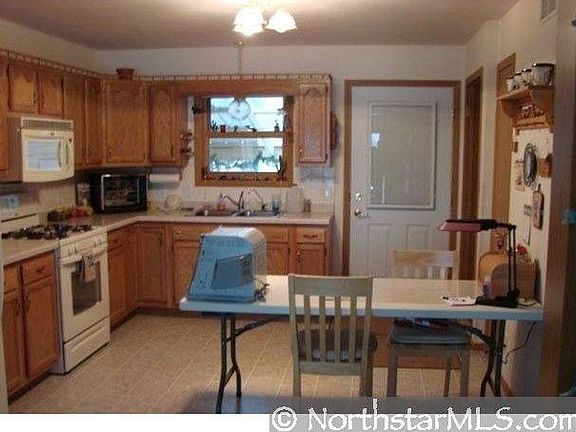 2nd image of 1564 Ivory St