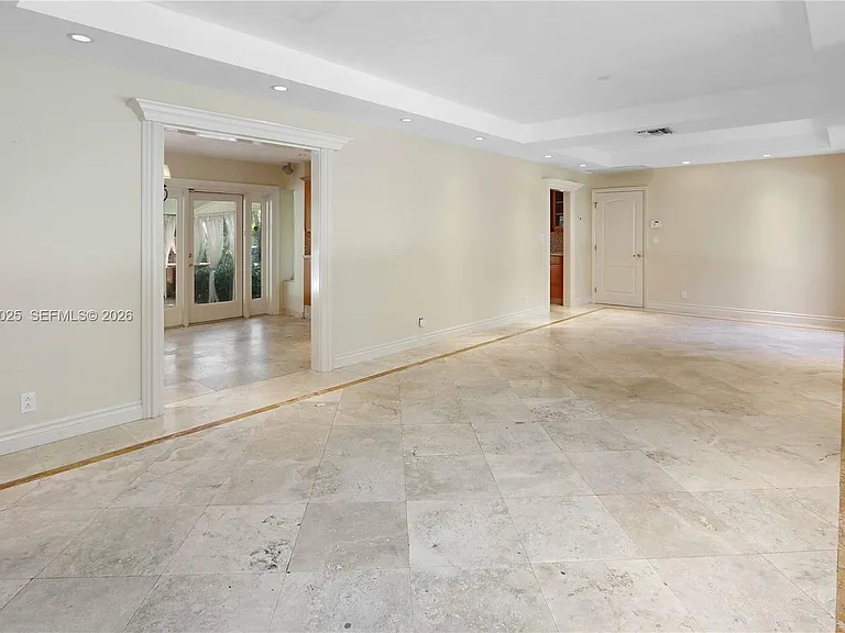 1030 Polk St — Photo 3