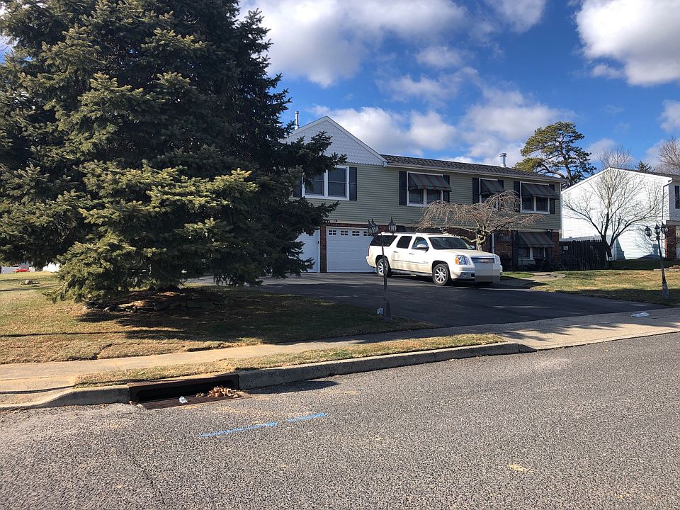 2nd image of 1084 Kells Ct