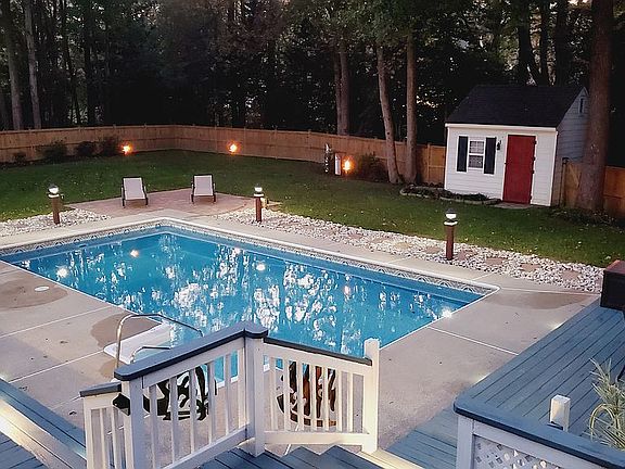 4th image of 303 Winterberry Ln