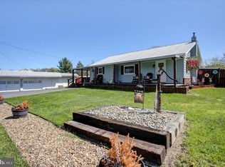 5 Railroad Ln, Shippensburg, PA 17257