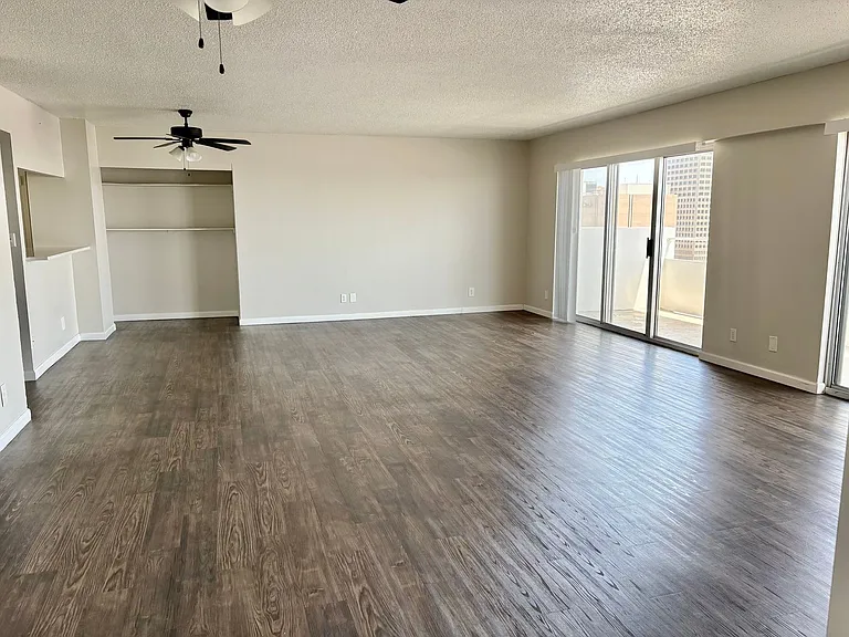 The Regency Apartments — Photo 107