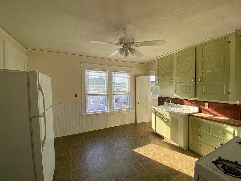 117 Avon St — Photo 3