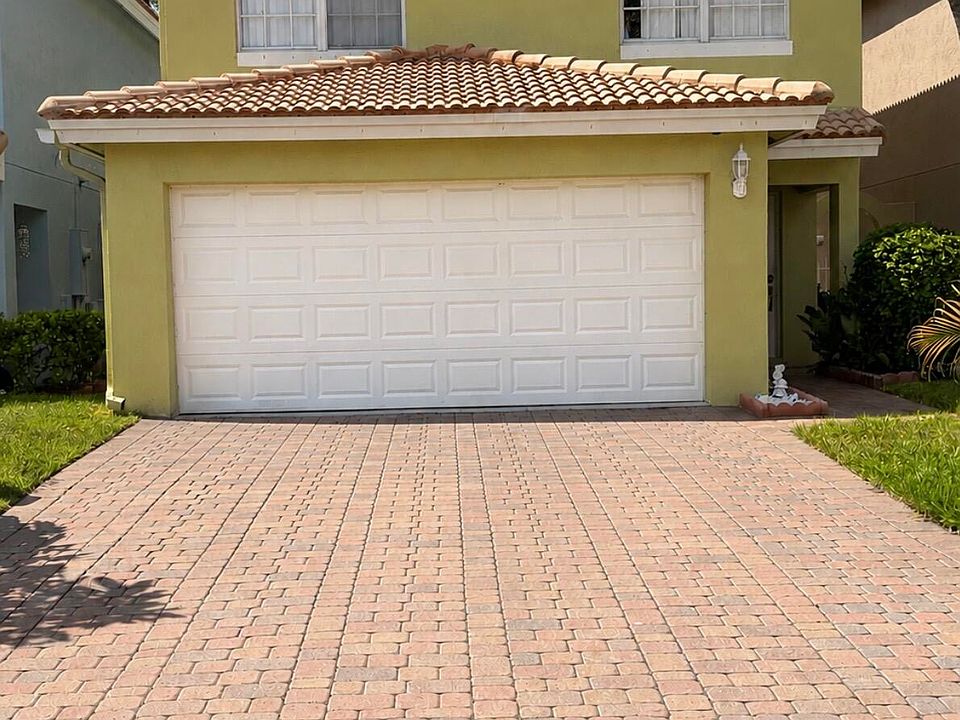 1st image of 3357 COMMODORE Court