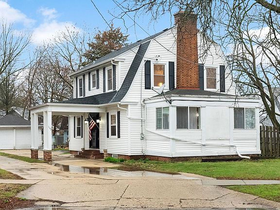 3rd image of 1142 Milwaukee Rd