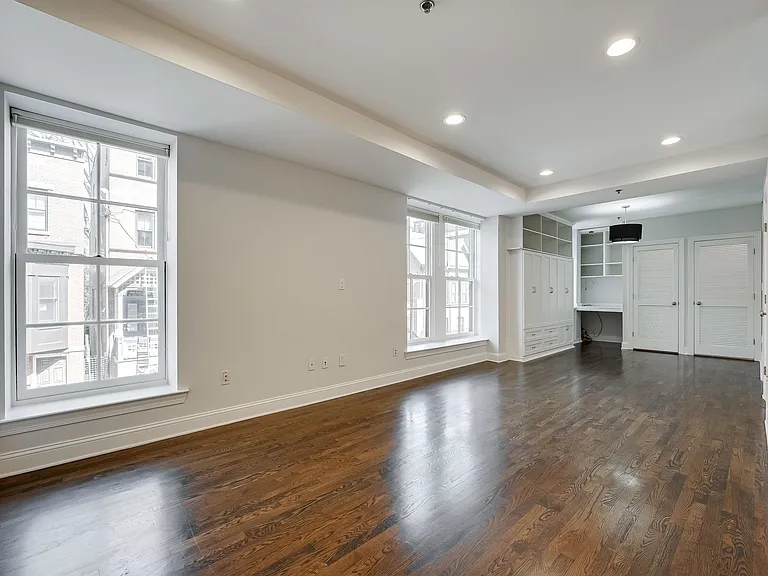 829 Washington St #5 — Photo 14