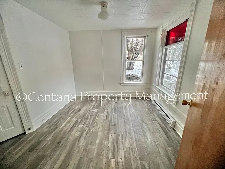816 Caledonia — Photo 14