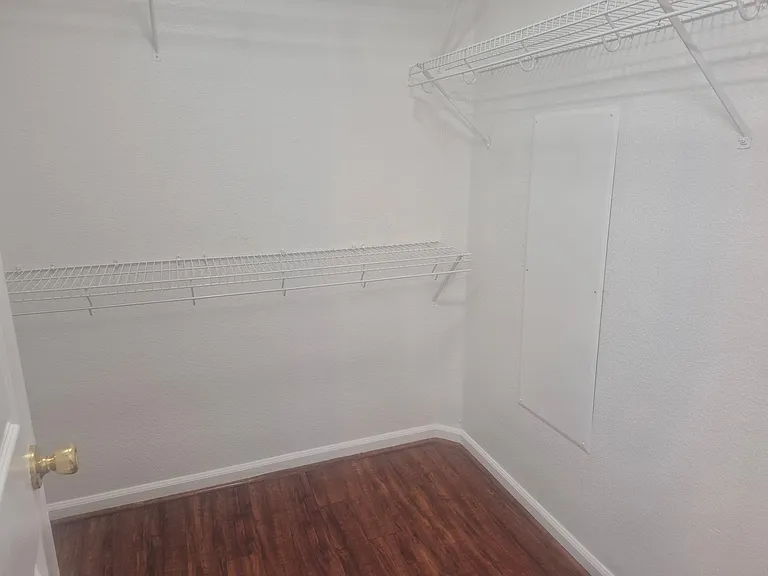 170 Bombay Cir — Photo 23