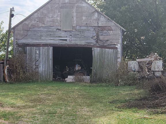 3rd image of 5855 W County Road 500 S
