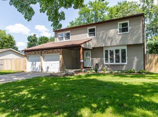 661 Eletson Dr, Crystal Lake, IL 60014