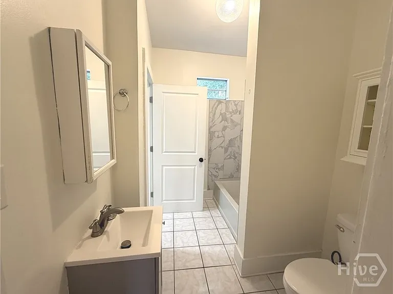 218 W Anderson St #UPPER — Photo 45
