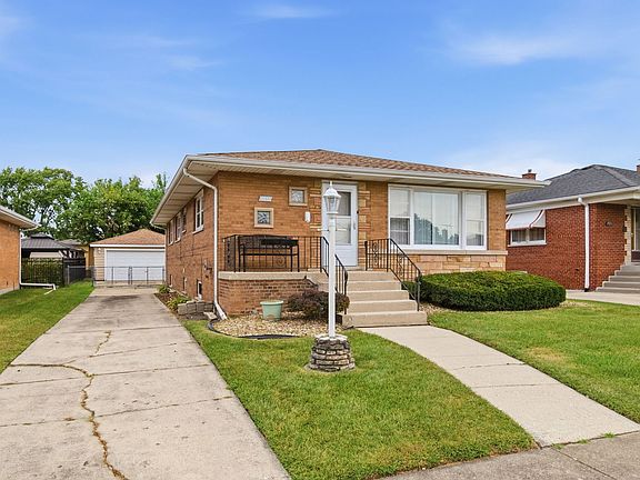 2nd image of 4524 W 100th Pl