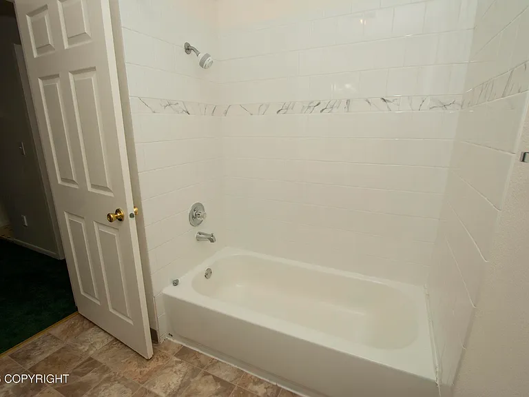 526 E 15th Ave #4 — Photo 12