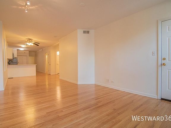 5th image of 954 N Honore St Unit 1