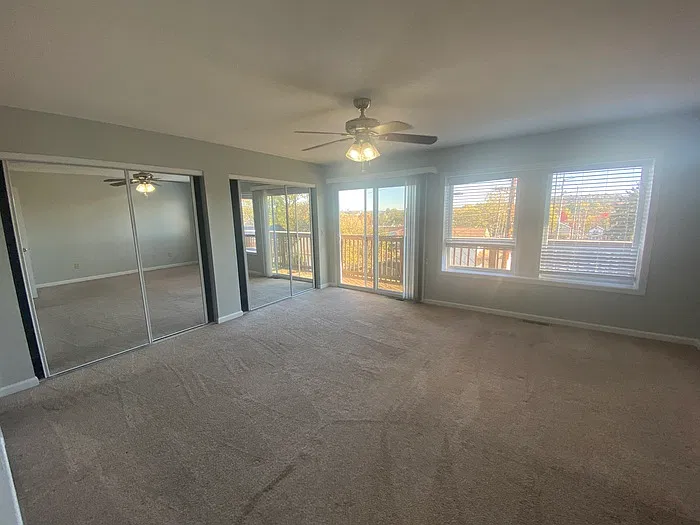 3 bed, 2.5 bath, 1800 sqft, $1,795 — Photo 4