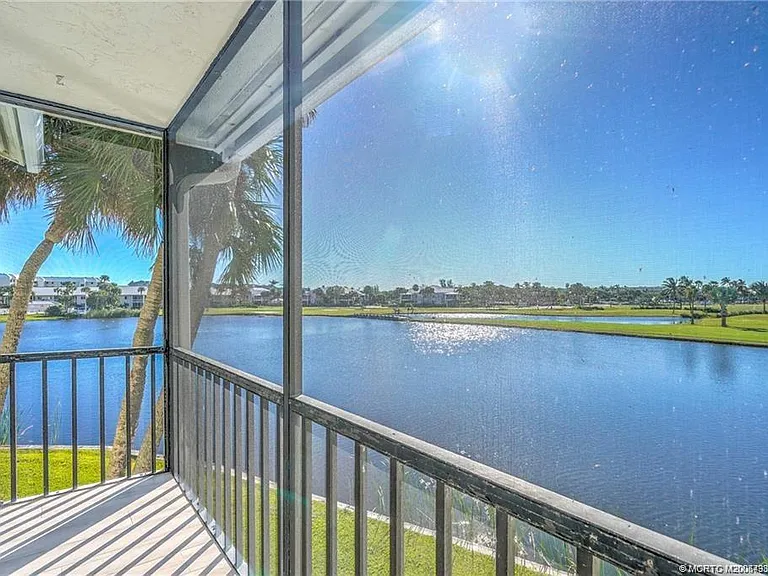 5602 NE Gulfstream Way — Photo 27