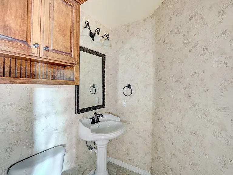 4601 NW 162nd Ct — Photo 16