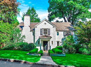 14 Crows Nest Rd, Bronxville, NY 10708