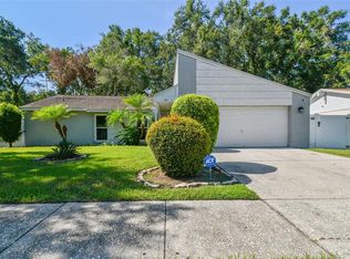 719 Regent Cir S, Brandon, FL 33511