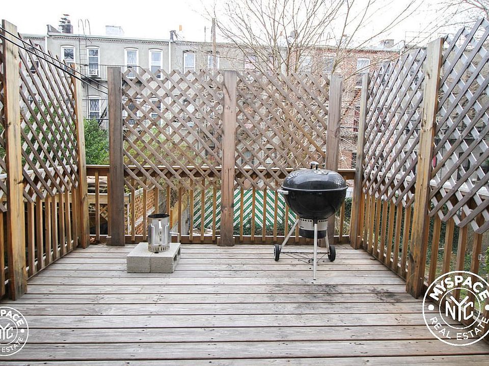 1st image of 372 Bainbridge St #2A