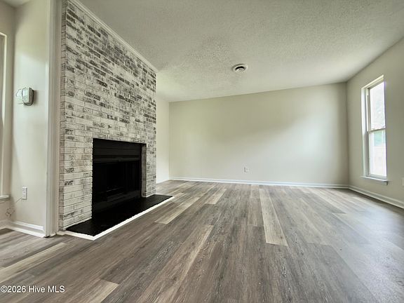 2nd image of 6 Lakewood Court