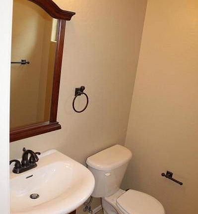 4th image of 2651 E Wesson Dr