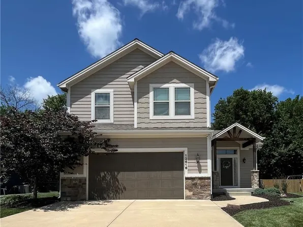 12616 Charlotte St, Kansas City, MO 64146
