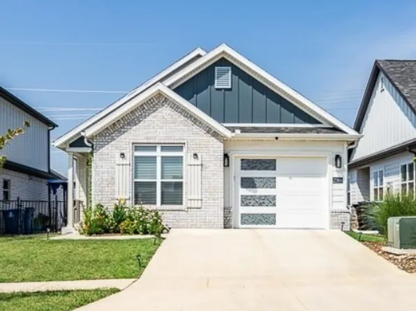 2306 SW Poppy St #1, Bentonville, AR 72713