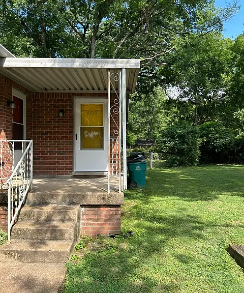 6325 Thunderbird Dr — Photo 1