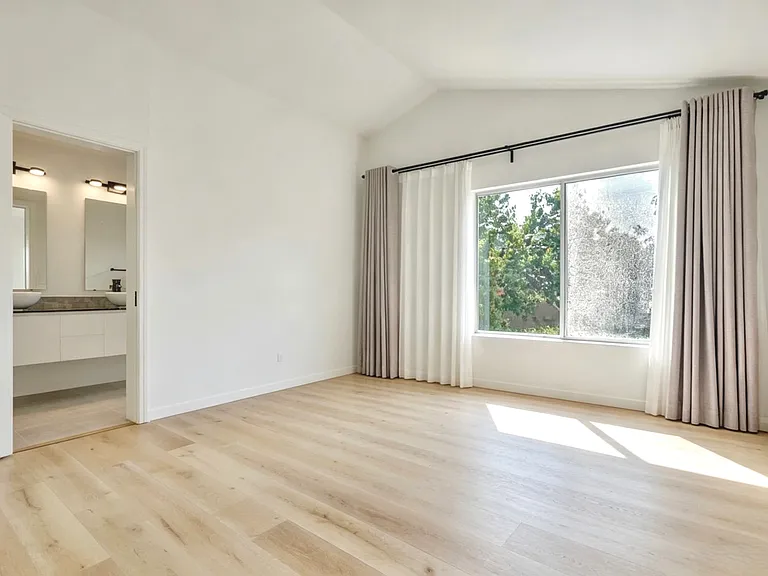 1654 Wyndham Dr — Photo 17