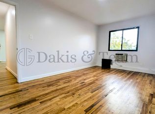 25-33 23rd St #DT4, Astoria, NY 11102