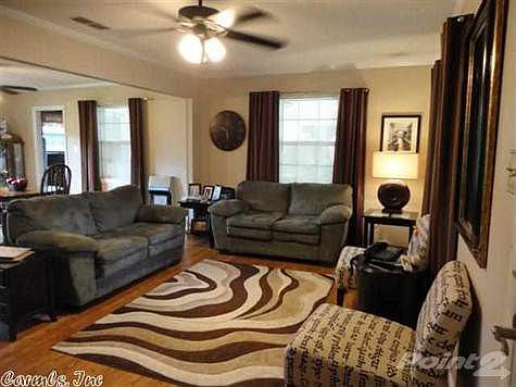 4th image of 2406 Briarwood Dr