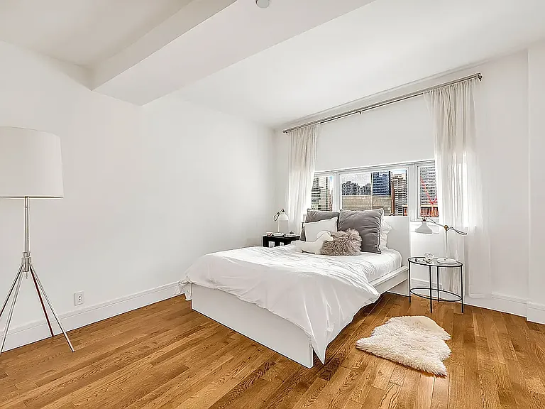 120 Greenwich St #Penthouse 2 — Photo 2