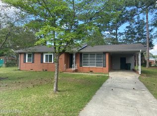 102 Meadowcliff Cir, Warner Robins, GA 31093