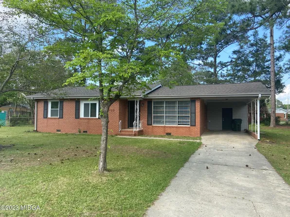 102 Meadowcliff Cir, Warner Robins, GA 31093