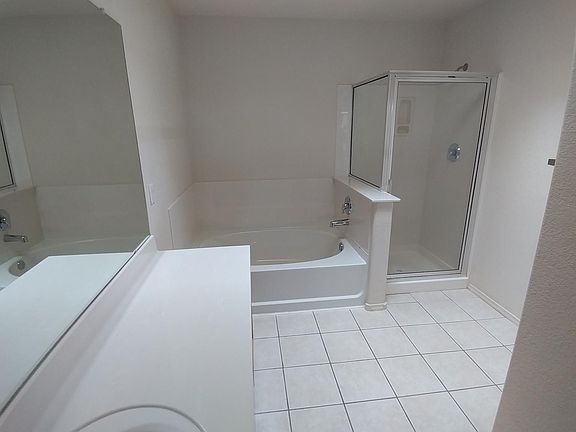 3rd image of 6523 Los Pueblos Pl NW